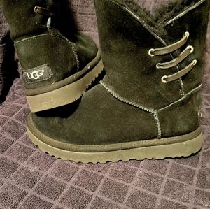 UGG Constantine boots